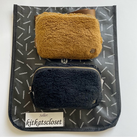 🆕 *GOLD HARDWARE* NWT 2022 lululemon everywhere belt bag fleece EBB 1L bundle - Picture 1 of 15